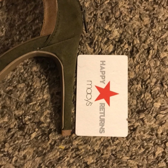 NWT! Charming Charlie Olive Army Green Suede Heels - Size 9🫧 - Picture 8 of 11